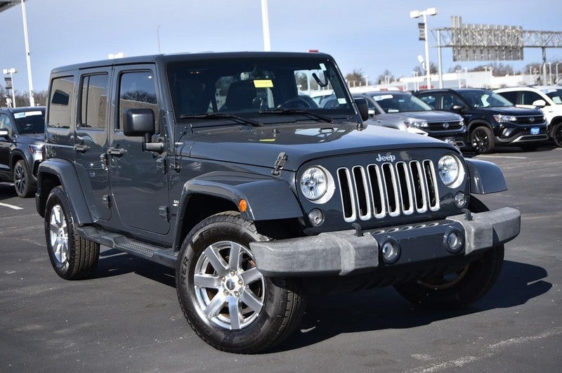 2016 Jeep Wrangler Unlimited 4WD 4dr Sahara