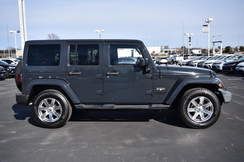 2016 Jeep Wrangler Unlimited 4WD 4dr Sahara