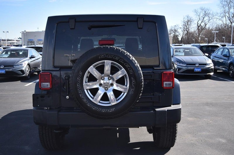 2016 Jeep Wrangler Unlimited 4WD 4dr Sahara