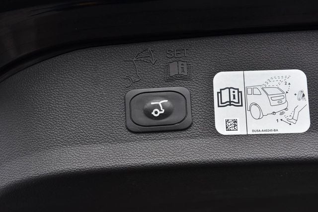 2017 Ford Escape Titanium FWD