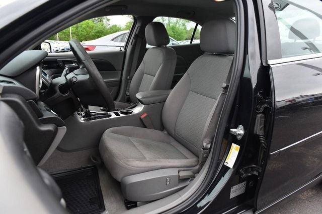 2015 Chevrolet Malibu 4dr Sdn LS w/1FL