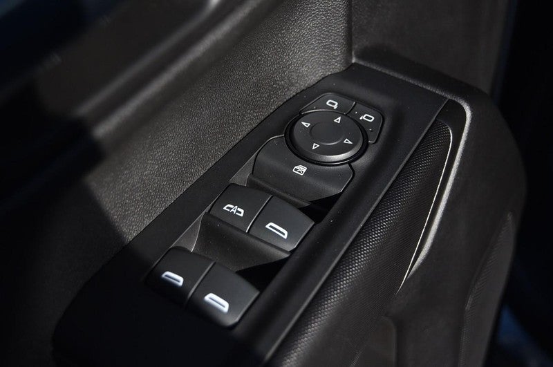 2021 Chevrolet Silverado 1500 4WD Crew Cab 147" Custom Trail Boss