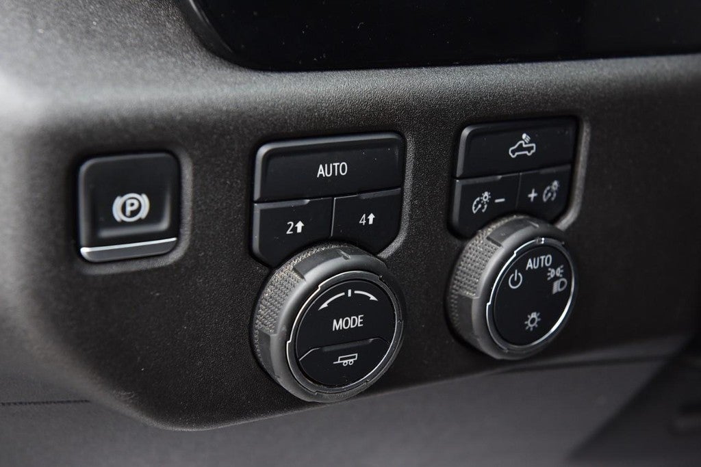 2025 Chevrolet Silverado 1500 4WD Crew Cab 147" LT w/1LT