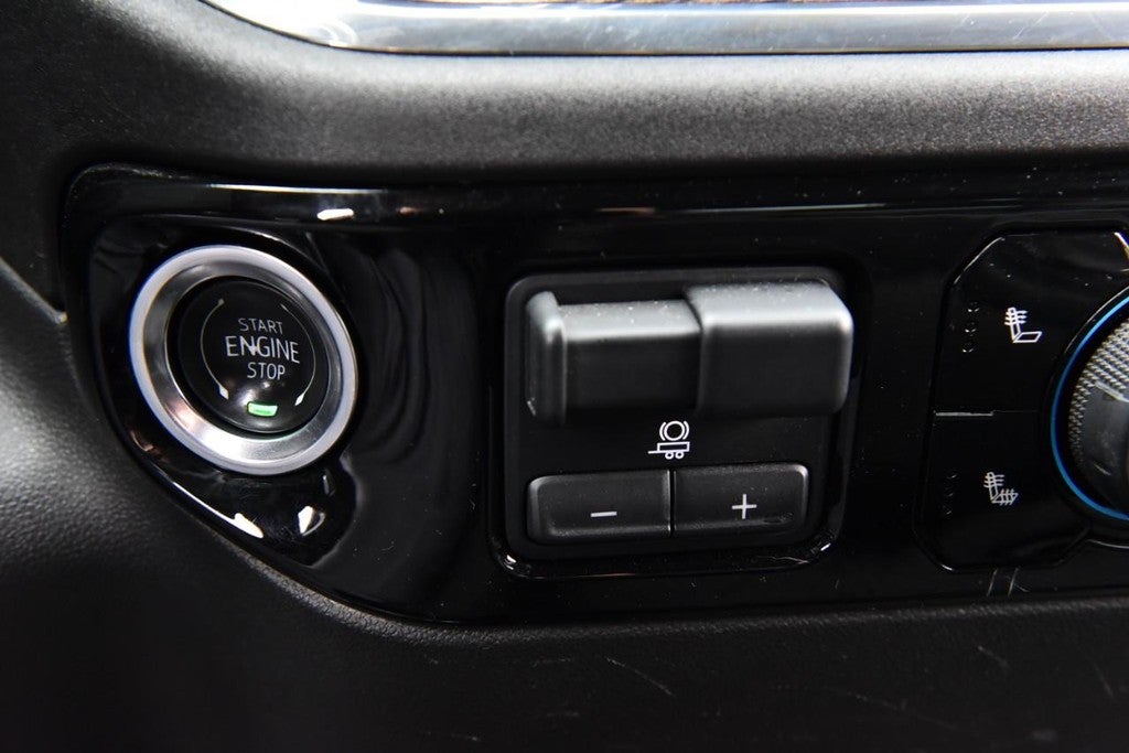 2025 Chevrolet Silverado 1500 4WD Crew Cab 147" LT w/1LT