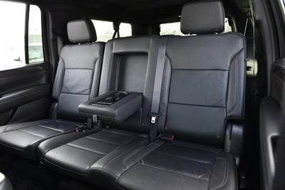 2024 Chevrolet Suburban 4WD 4dr LT