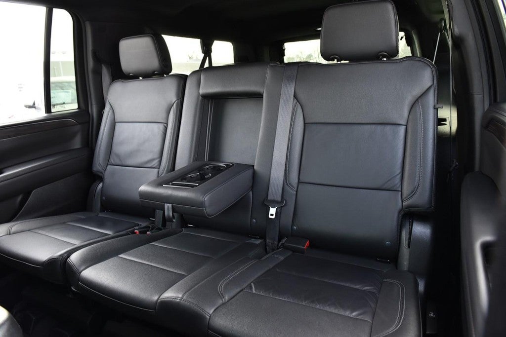 2024 Chevrolet Suburban 4WD 4dr LT