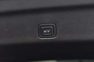 2024 Chevrolet Suburban 4WD 4dr LT