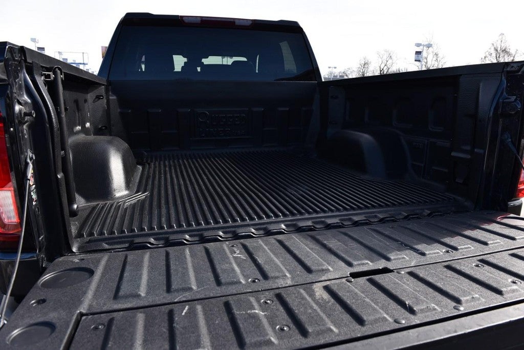 2025 GMC Sierra 1500 4WD Crew Cab 147" SLT