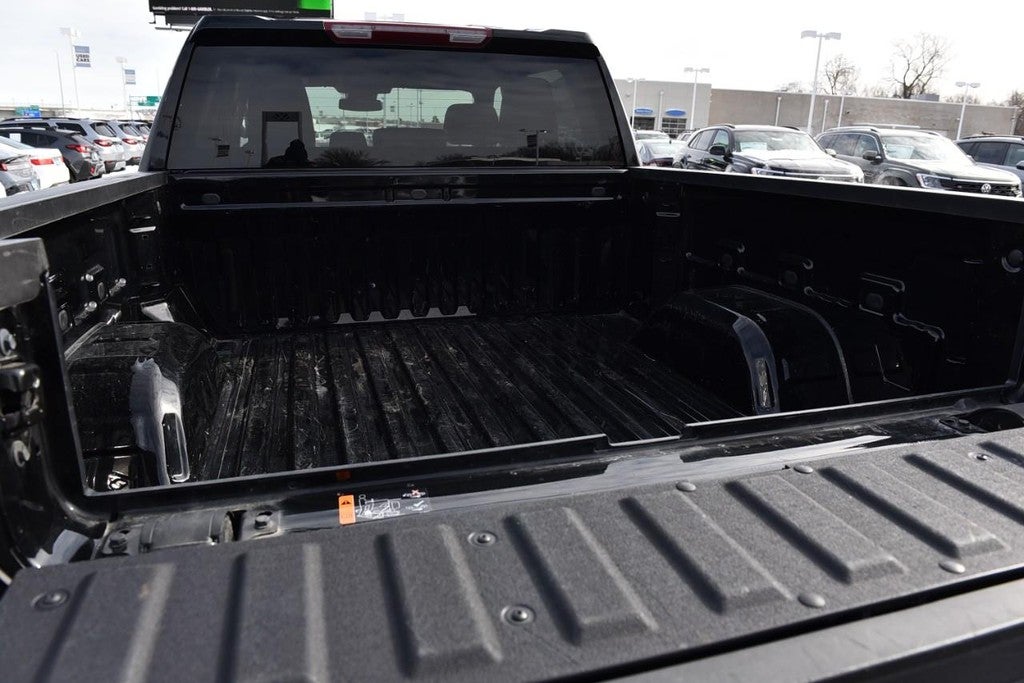 2025 GMC Sierra 1500 4WD Crew Cab 147" SLT