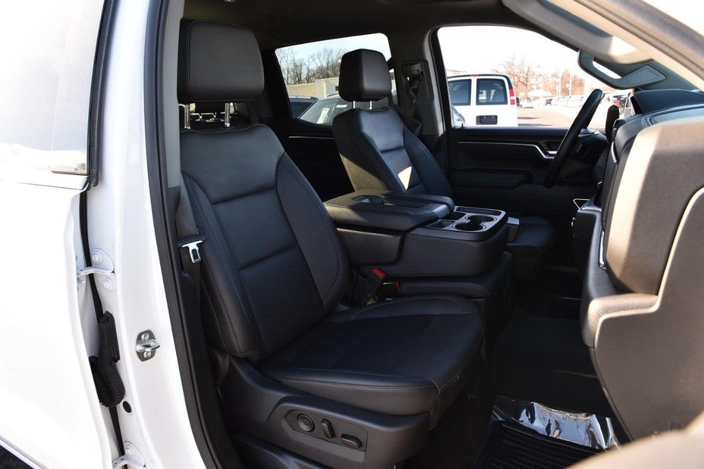 2025 GMC Sierra 1500 4WD Crew Cab 147" SLT