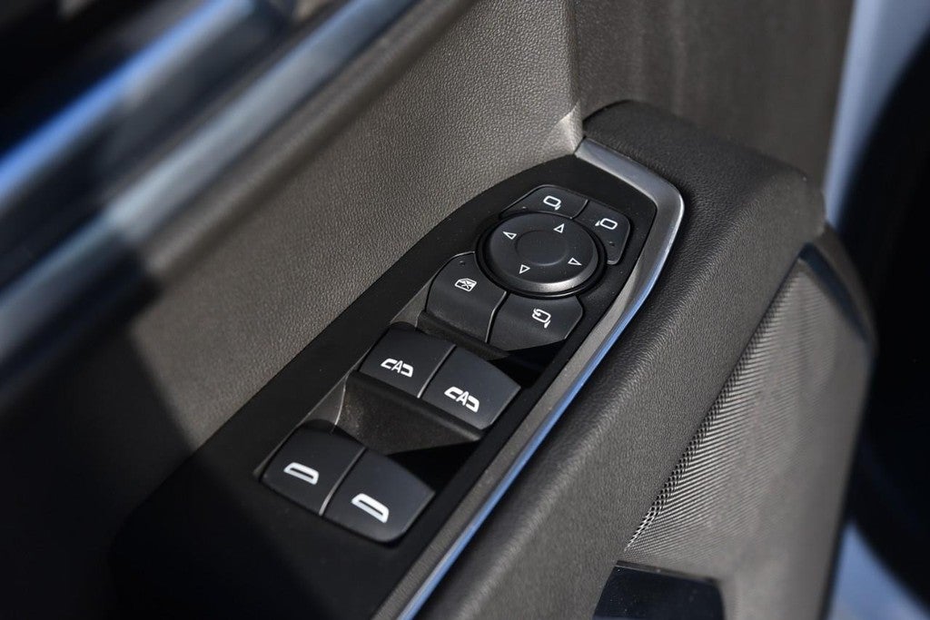 2025 GMC Sierra 1500 4WD Crew Cab 147" SLT