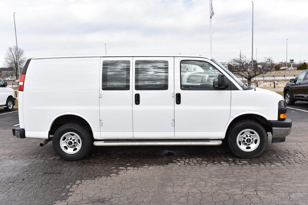 2024 GMC Savana Cargo Van RWD 2500 135"