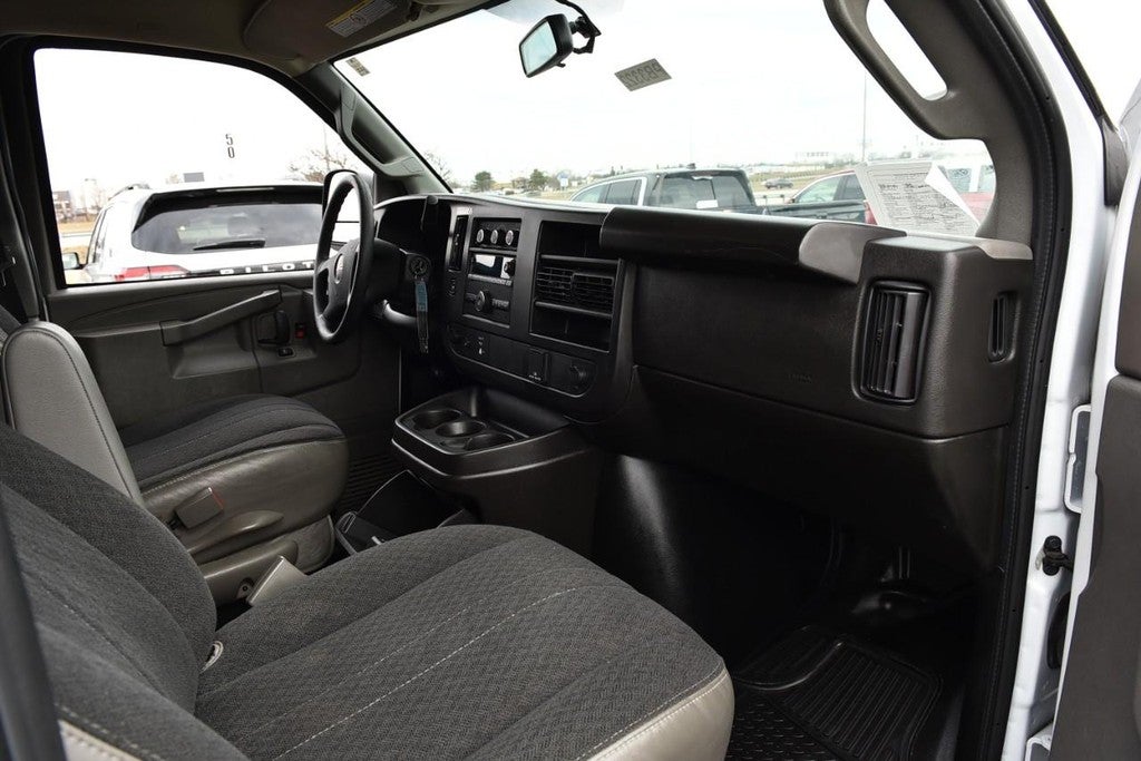 2024 GMC Savana Cargo Van RWD 2500 135"