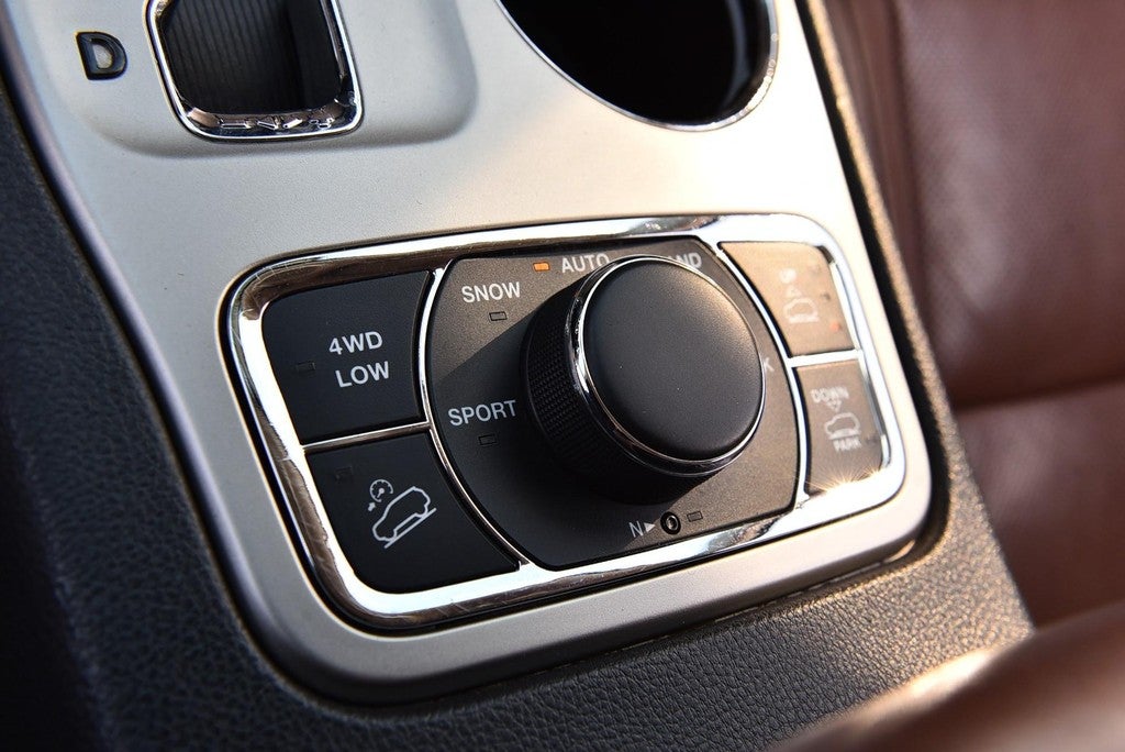 2011 Jeep Grand Cherokee 4WD 4dr Overland Summit