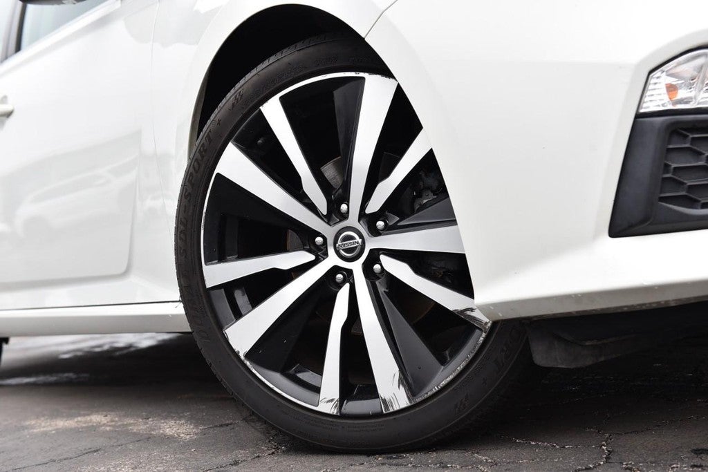 2020 Nissan Altima 2.5 SR Sedan