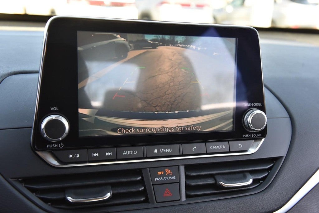 2022 Nissan Altima 2.5 SV Sedan