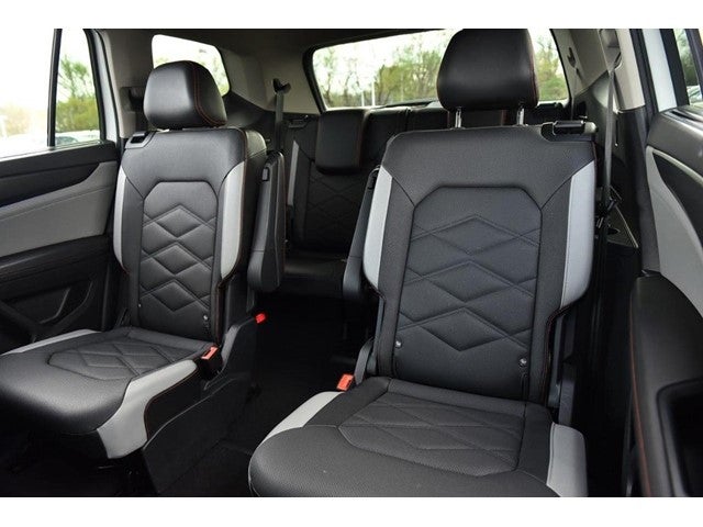 2025 Volkswagen Atlas 2.0T Peak Edition 4MOTION