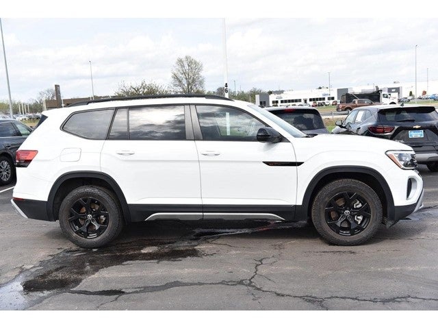 2025 Volkswagen Atlas 2.0T Peak Edition 4MOTION