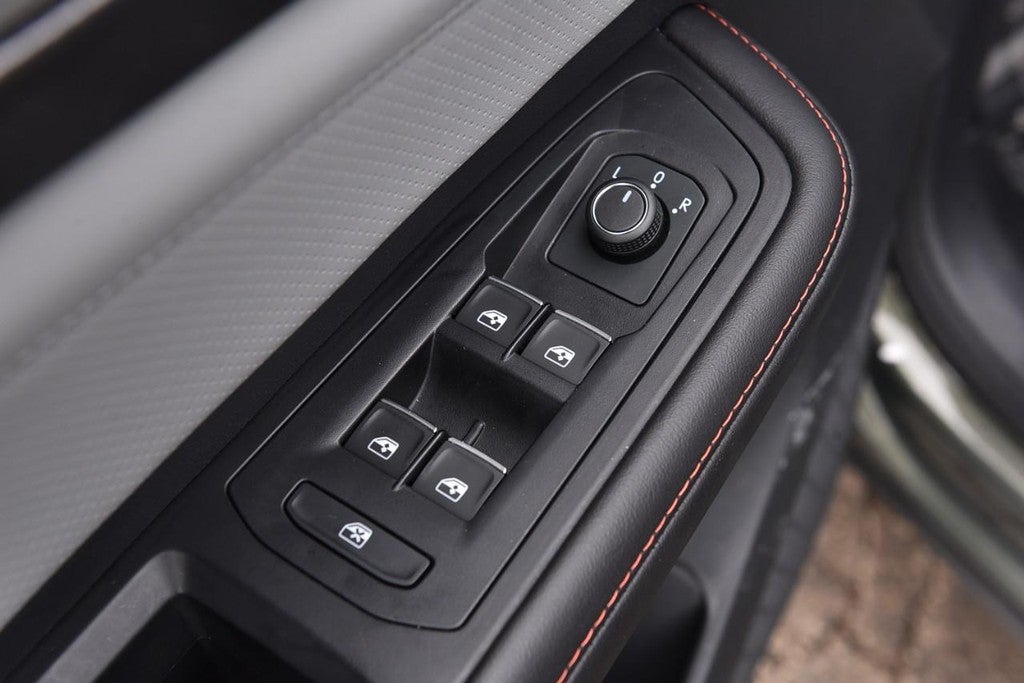 2025 Volkswagen Atlas 2.0T Peak Edition 4MOTION