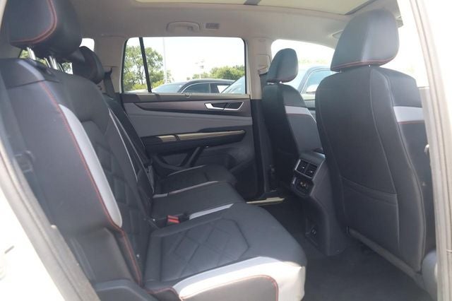 2025 Volkswagen Atlas 2.0T Peak Edition