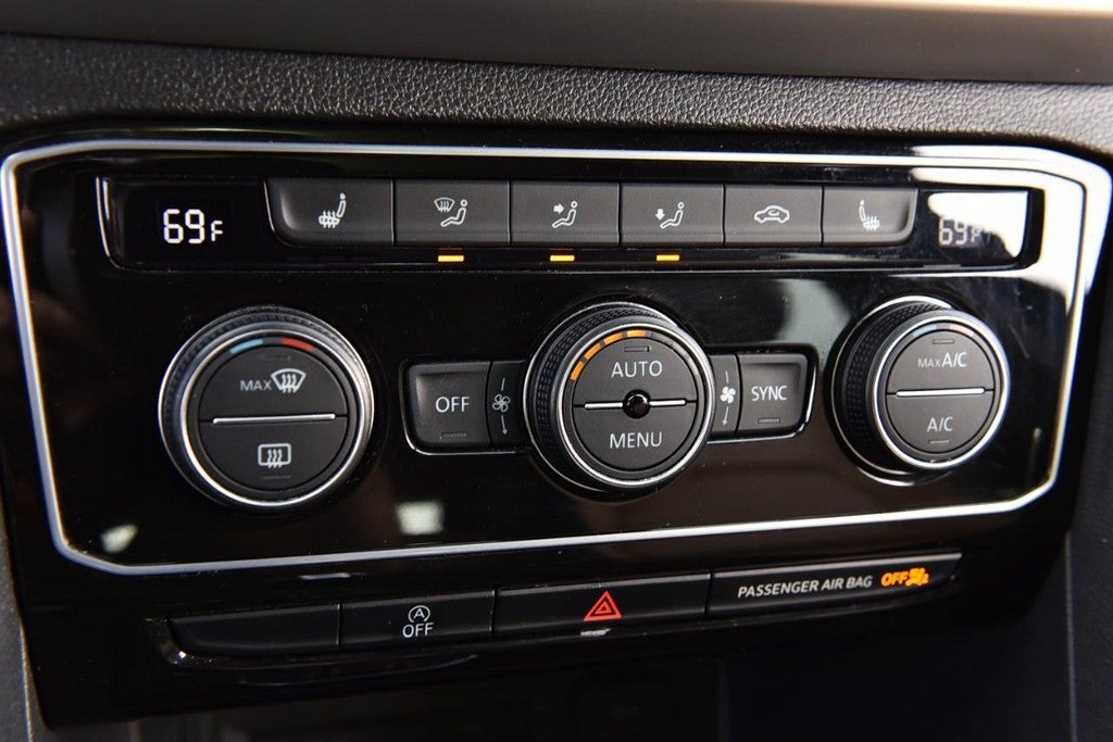 2022 Volkswagen Atlas Cross Sport 3.6L V6 SEL Premium R-Line 4MOTION