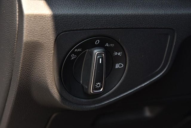 2023 Volkswagen Atlas Cross Sport 3.6L V6 SEL Premium R-Line