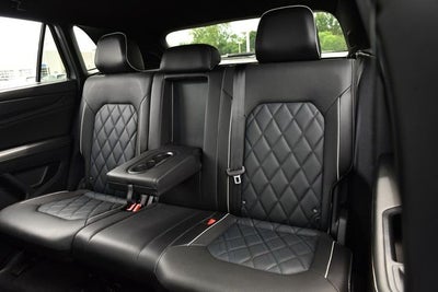 2024 Volkswagen Atlas Cross Sport 2.0T SEL Premium R-Line