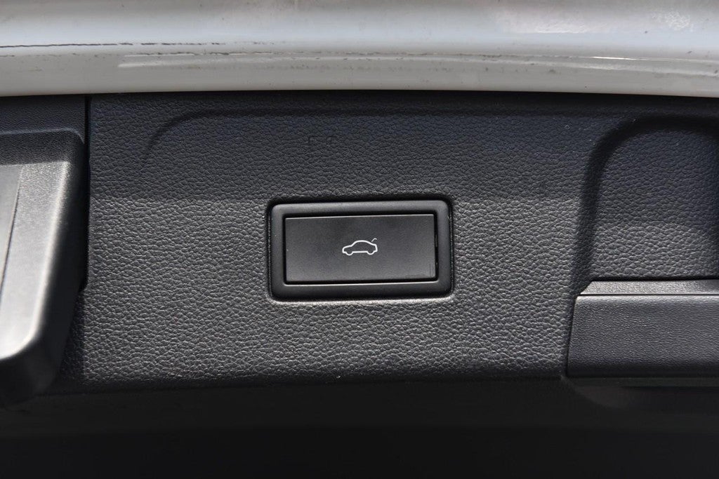 2022 Volkswagen Atlas 3.6L V6 SEL Premium R-Line 4MOTION