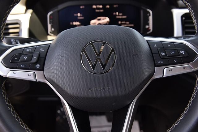 2023 Volkswagen Atlas Cross Sport 2.0T SE w/Technology 4MOTION