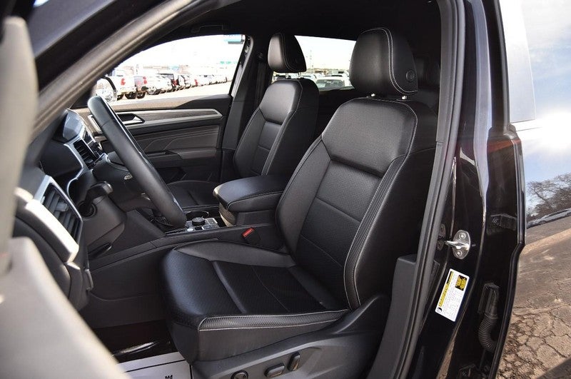 2023 Volkswagen Atlas Cross Sport 2.0T SE w/Technology 4MOTION