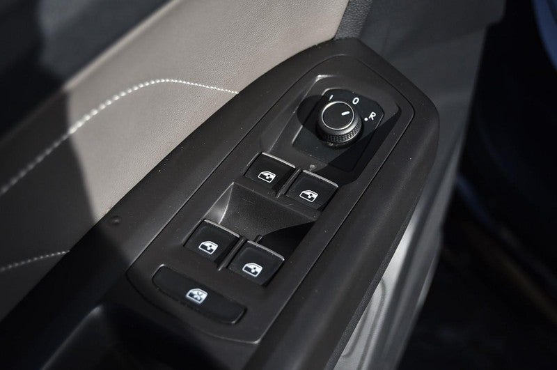 2023 Volkswagen Atlas Cross Sport 2.0T SE w/Technology 4MOTION