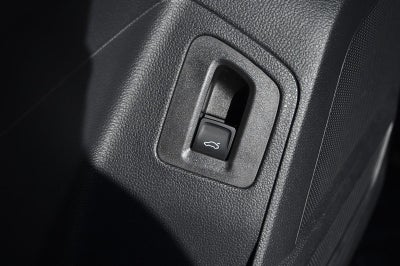 2023 Volkswagen Atlas Cross Sport 2.0T SE w/Technology 4MOTION