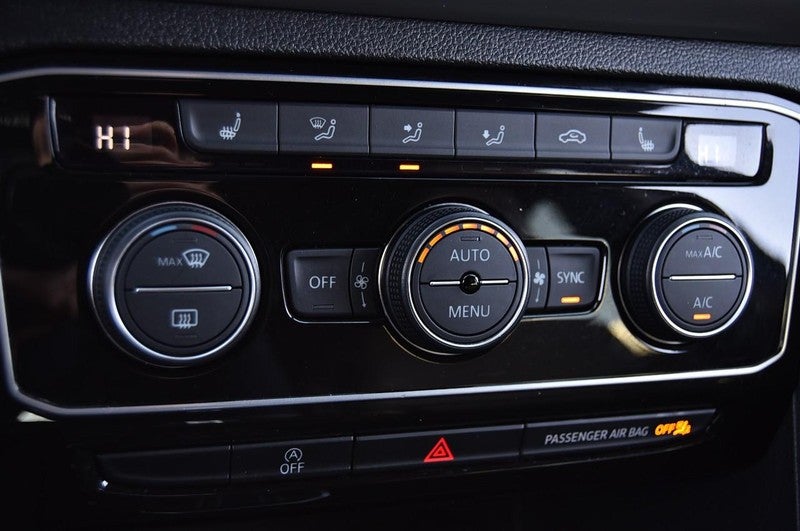 2022 Volkswagen Atlas Cross Sport 3.6L V6 SE w/Technology 4MOTION