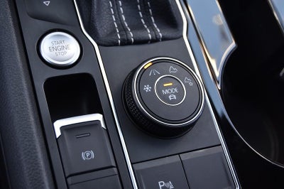 2022 Volkswagen Atlas Cross Sport 3.6L V6 SE w/Technology 4MOTION