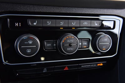 2022 Volkswagen Atlas Cross Sport 3.6L V6 SE w/Technology 4MOTION