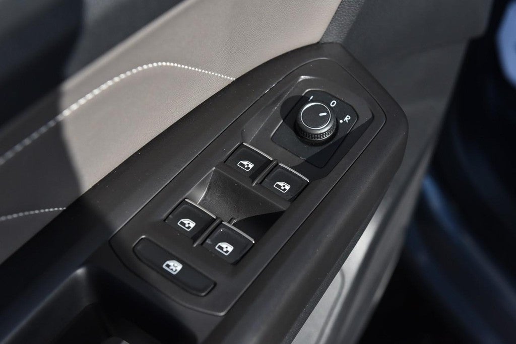 2022 Volkswagen Atlas Cross Sport 3.6L V6 SE w/Technology 4MOTION