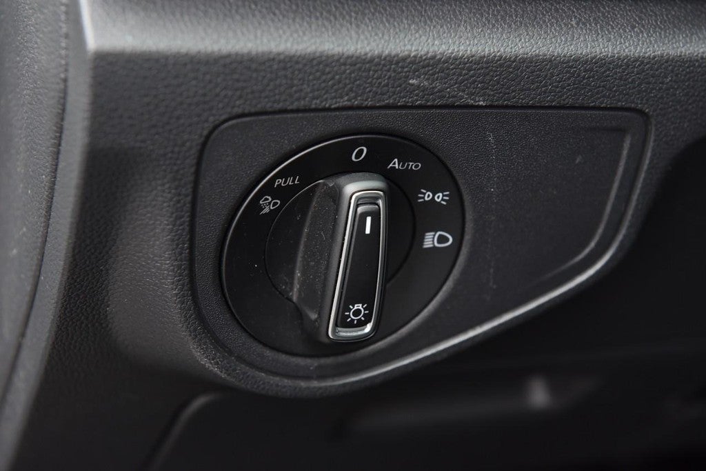 2023 Volkswagen Atlas 2.0T SE w/Technology 4MOTION