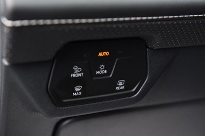 2025 Volkswagen Atlas 2.0T SE w/Technology 4MOTION