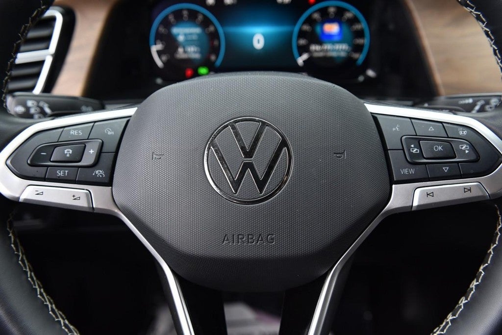 2025 Volkswagen Atlas 2.0T SE w/Technology 4MOTION