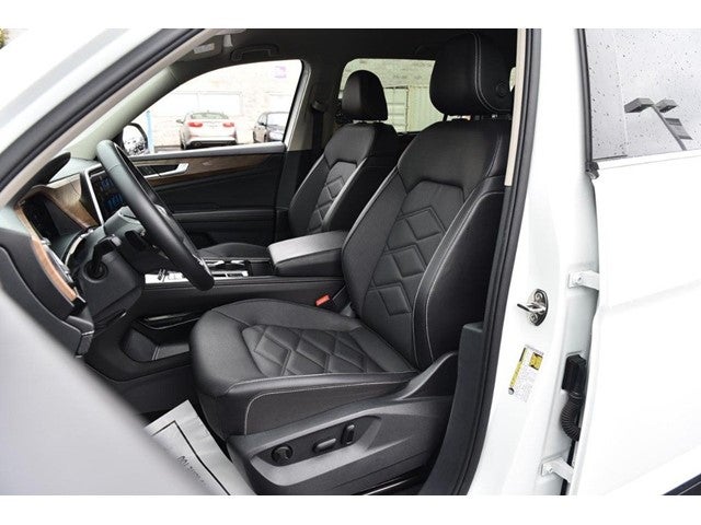 2025 Volkswagen Atlas 2.0T SE w/Technology 4MOTION