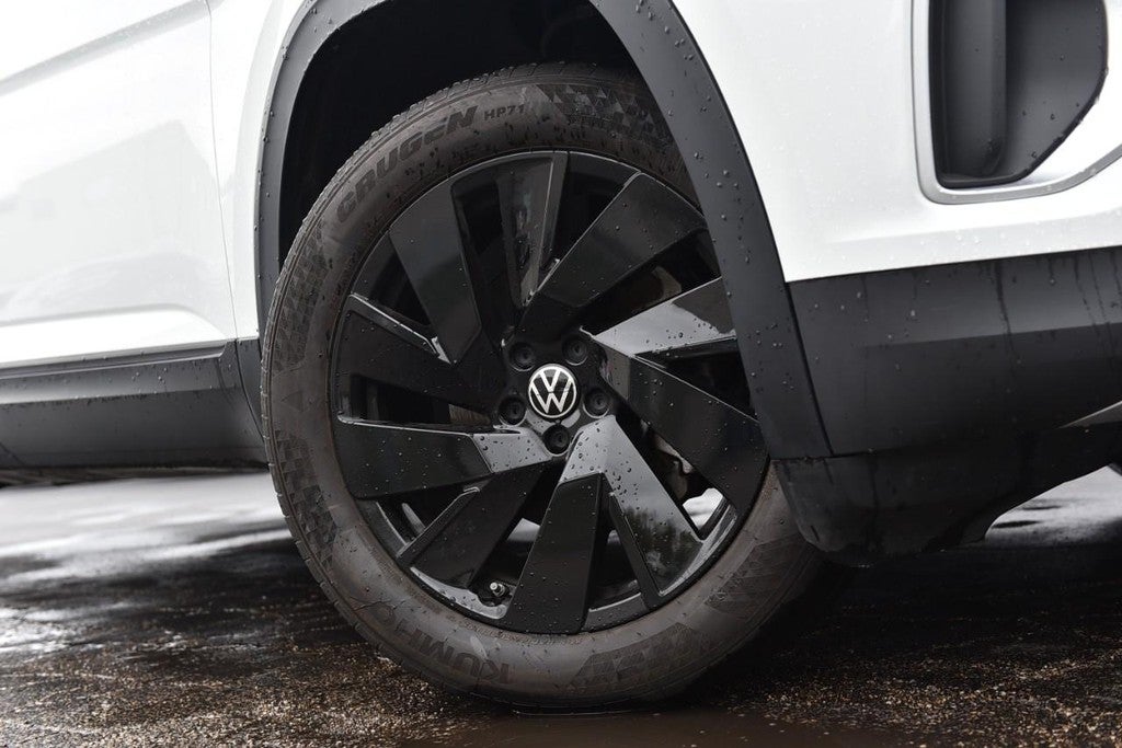2025 Volkswagen Atlas 2.0T SE w/Technology 4MOTION