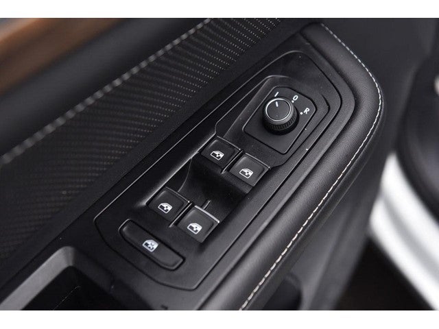 2025 Volkswagen Atlas 2.0T SE w/Technology 4MOTION