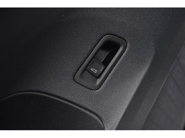 2025 Volkswagen Atlas 2.0T SE w/Technology 4MOTION