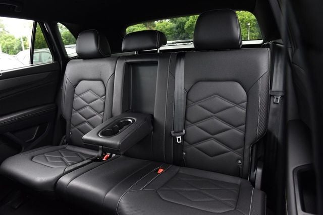 2025 Volkswagen Atlas Cross Sport 2.0T SE w/Technology
