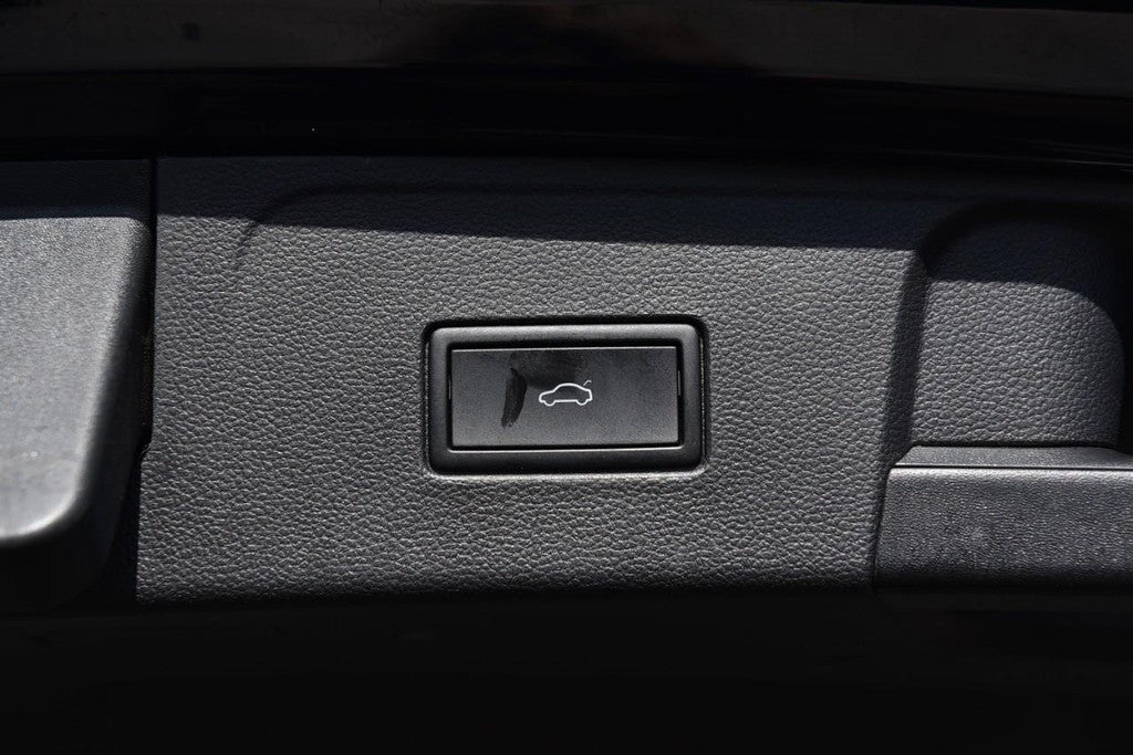 2023 Volkswagen Atlas 3.6L V6 SE w/Technology FWD