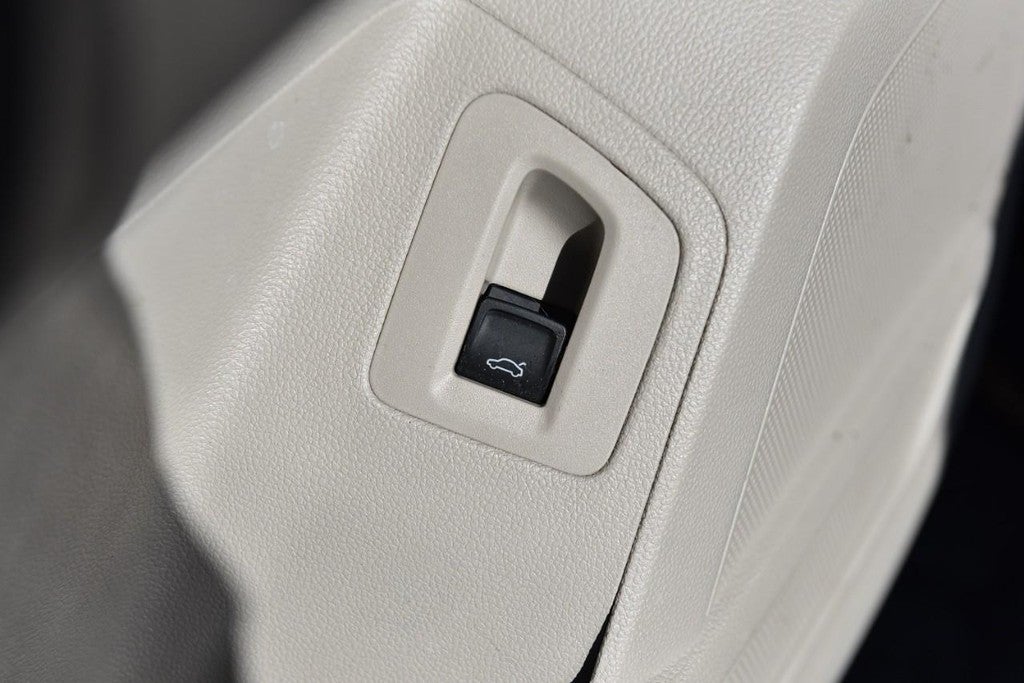 2023 Volkswagen Atlas 3.6L V6 SE w/Technology FWD