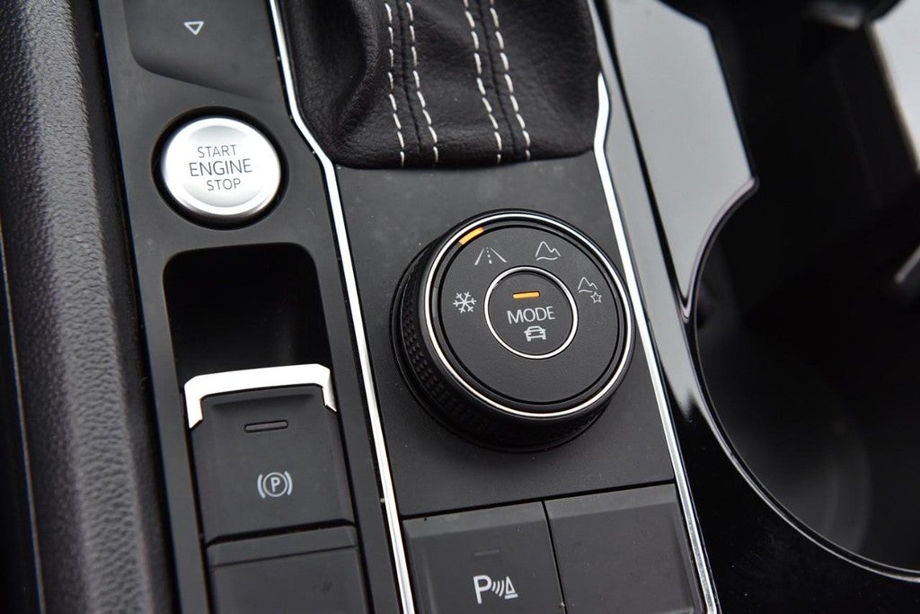 2023 Volkswagen Atlas 3.6L V6 SE w/Technology 4MOTION