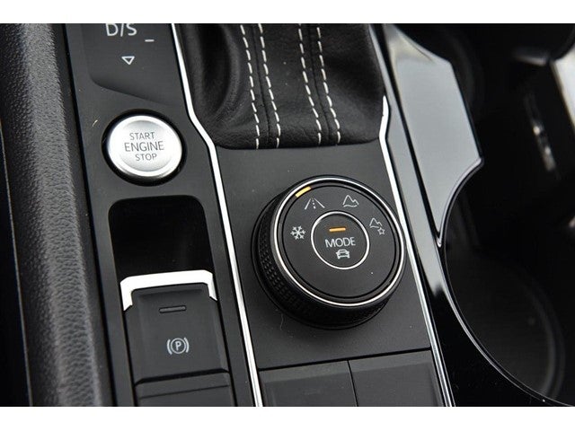 2023 Volkswagen Atlas Cross Sport 2.0T SEL R-Line Black