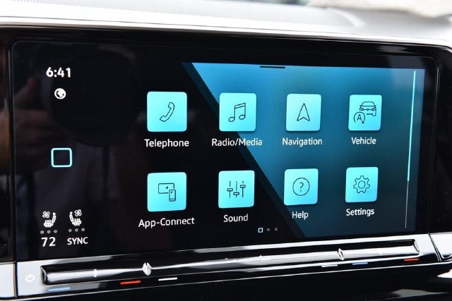 2026 Volkswagen Atlas Cross Sport SE w/Technology