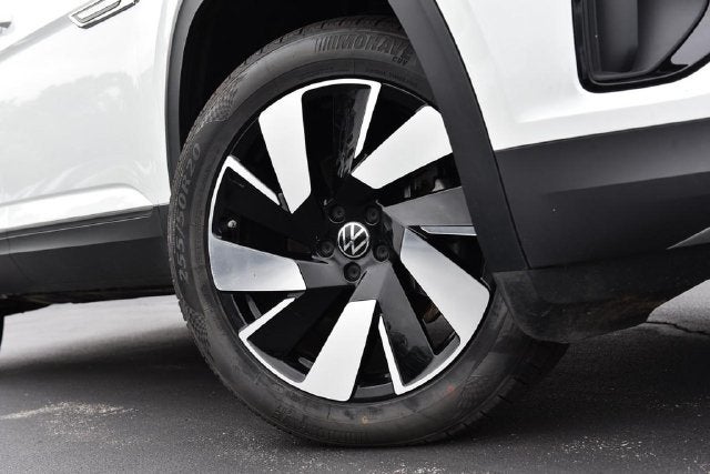 2026 Volkswagen Atlas Cross Sport SE w/Technology